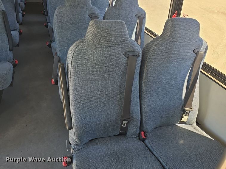 image for item DQ4385 2015 Freightliner  Business Class M2 shuttle bus