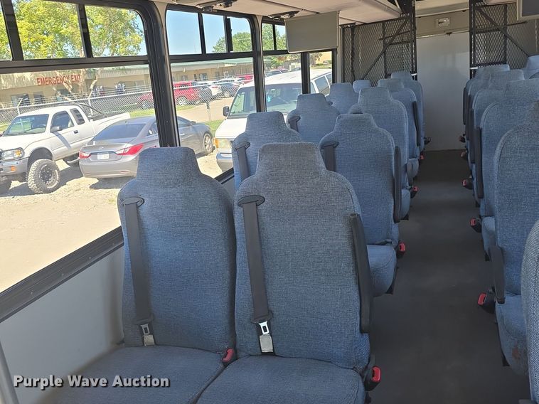 image for item DQ4385 2015 Freightliner  Business Class M2 shuttle bus