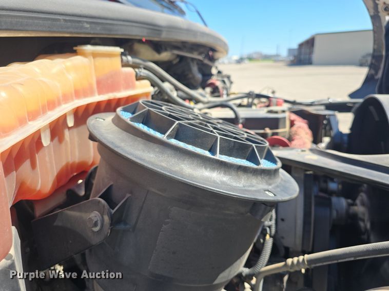 image for item DQ4385 2015 Freightliner  Business Class M2 shuttle bus