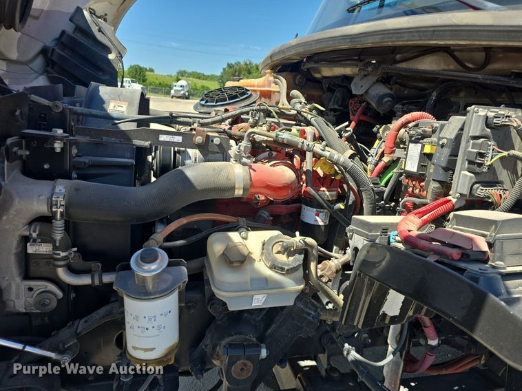 image for item DQ4385 2015 Freightliner  Business Class M2 shuttle bus