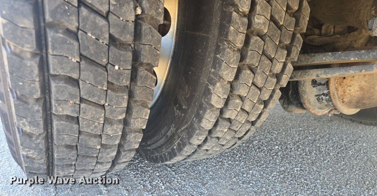 image for item DQ4385 2015 Freightliner  Business Class M2 shuttle bus