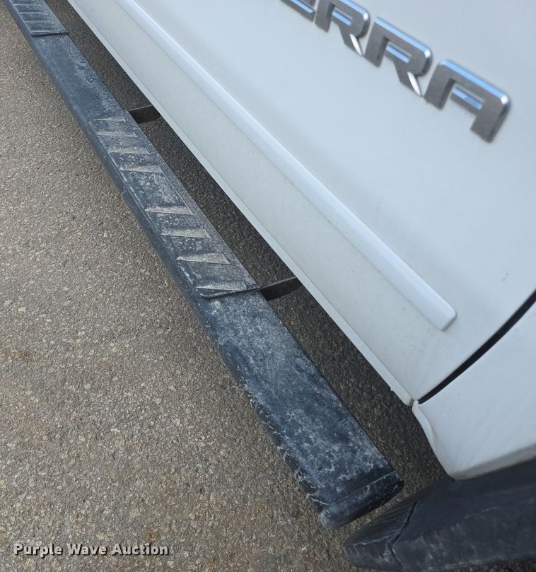 image for item DQ4392 2016 GMC Sierra 1500 Crew Cab pickup truck