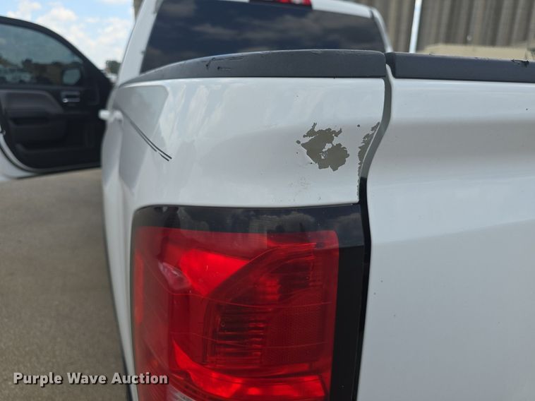 image for item DQ4392 2016 GMC Sierra 1500 Crew Cab pickup truck