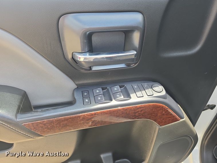 image for item DQ4392 2016 GMC Sierra 1500 Crew Cab pickup truck