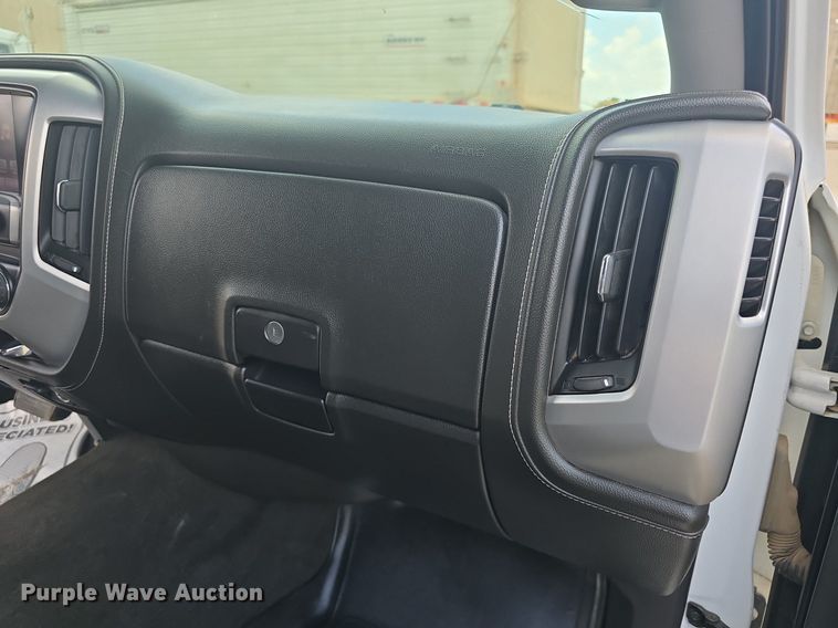 image for item DQ4392 2016 GMC Sierra 1500 Crew Cab pickup truck