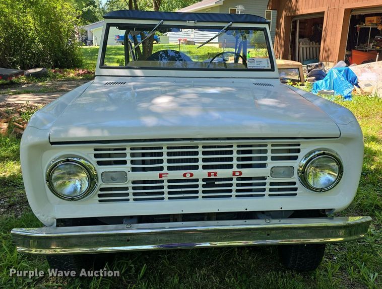 image for item DQ4403 1968 Ford Bronco SUV