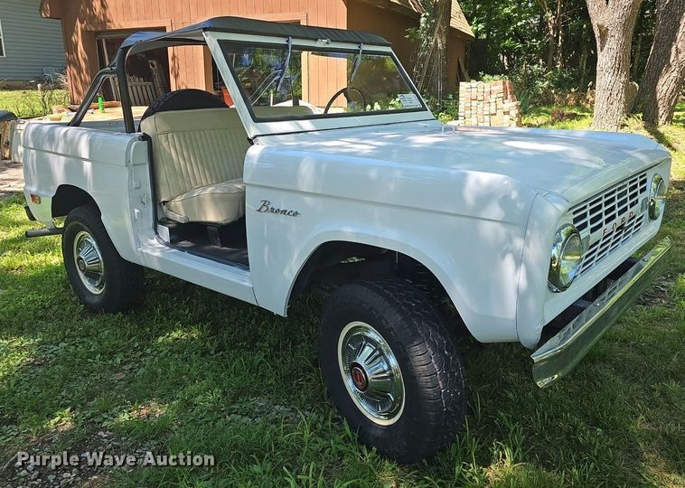 image for item DQ4403 1968 Ford Bronco SUV