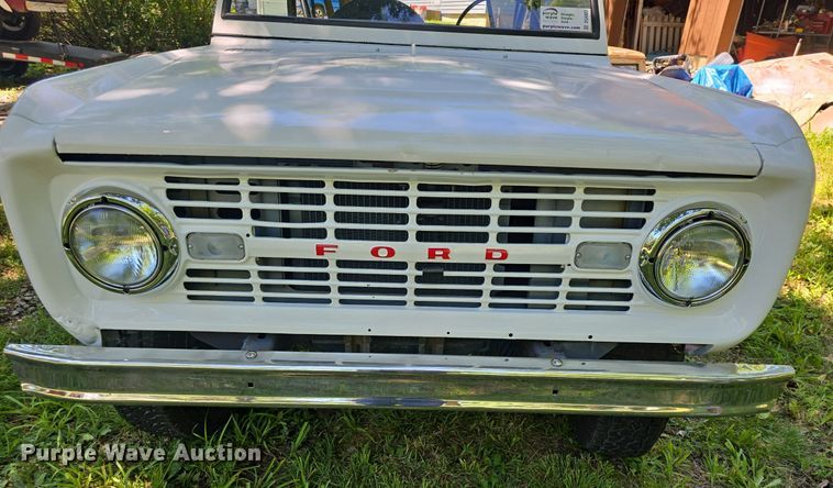 image for item DQ4403 1968 Ford Bronco SUV
