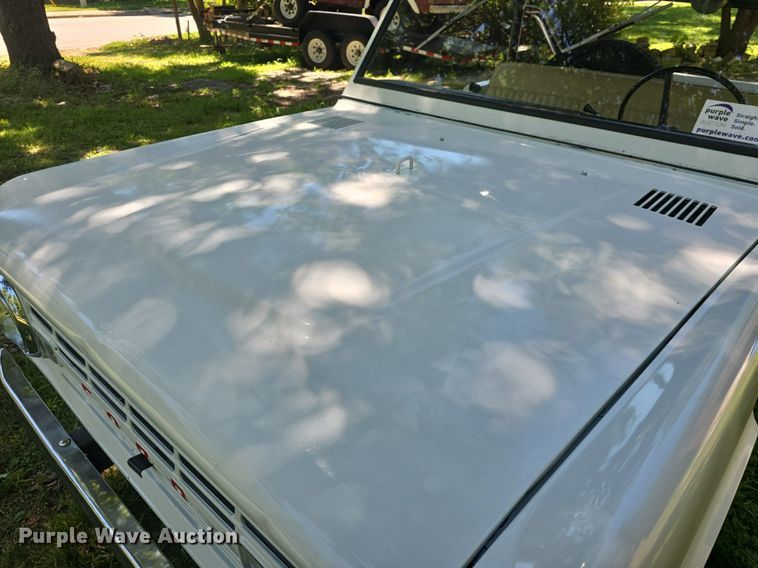 image for item DQ4403 1968 Ford Bronco SUV