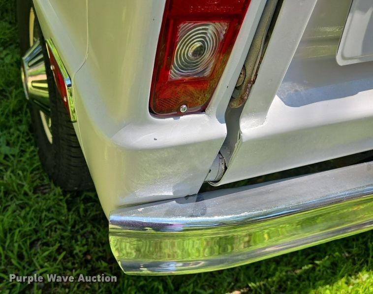 image for item DQ4403 1968 Ford Bronco SUV