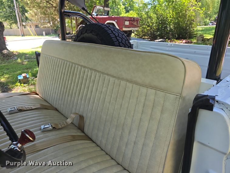 image for item DQ4403 1968 Ford Bronco SUV