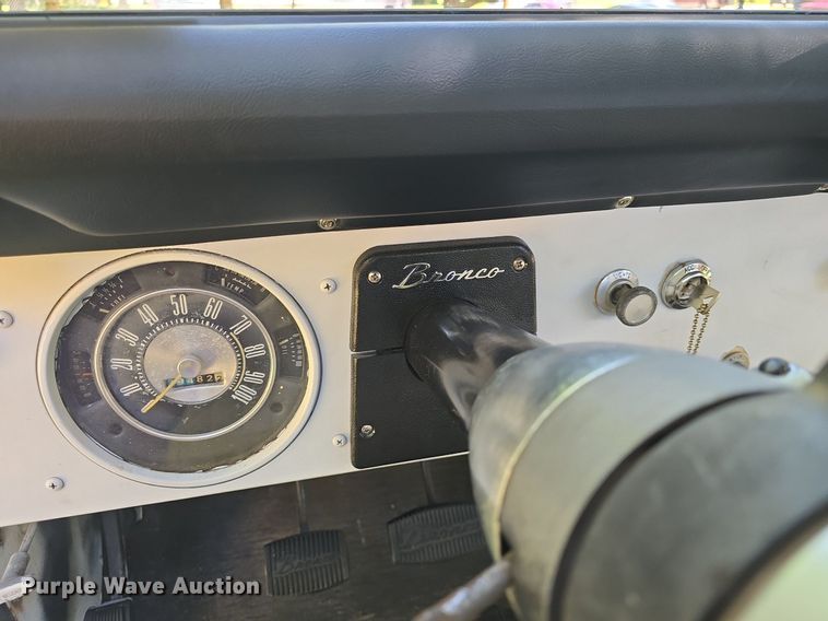 image for item DQ4403 1968 Ford Bronco SUV