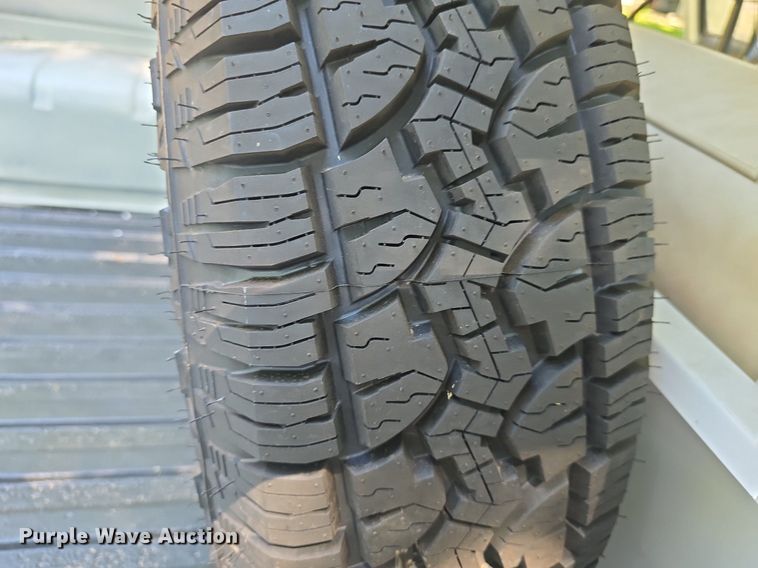 image for item DQ4403 1968 Ford Bronco SUV