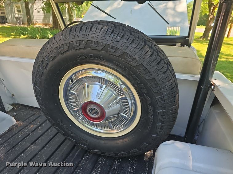 image for item DQ4403 1968 Ford Bronco SUV