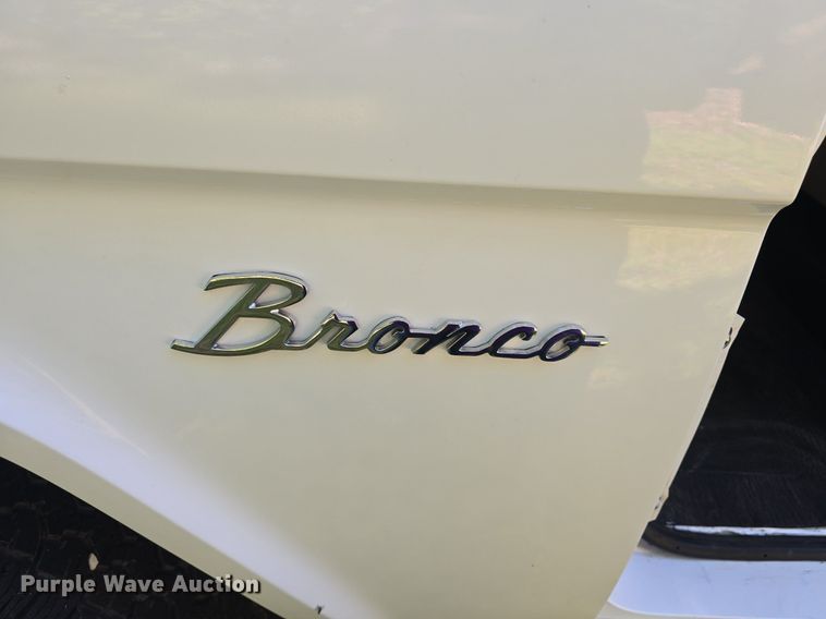 image for item DQ4403 1968 Ford Bronco SUV