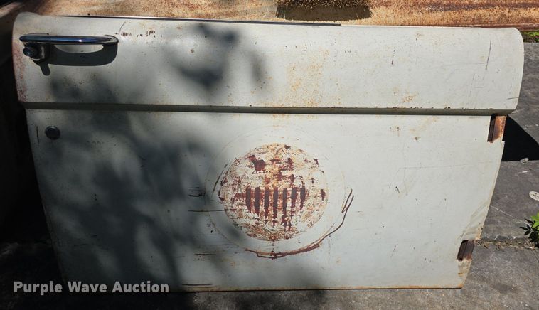 image for item DQ4403 1968 Ford Bronco SUV