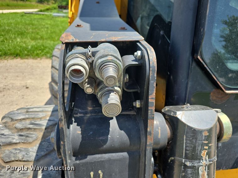 image for item DQ4436 2013 JCB 260 eco skid steer loader