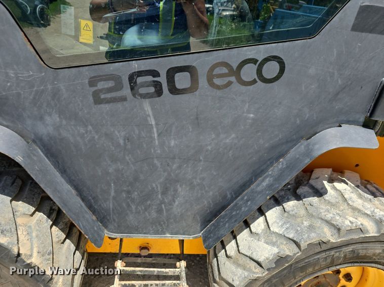 image for item DQ4436 2013 JCB 260 eco skid steer loader