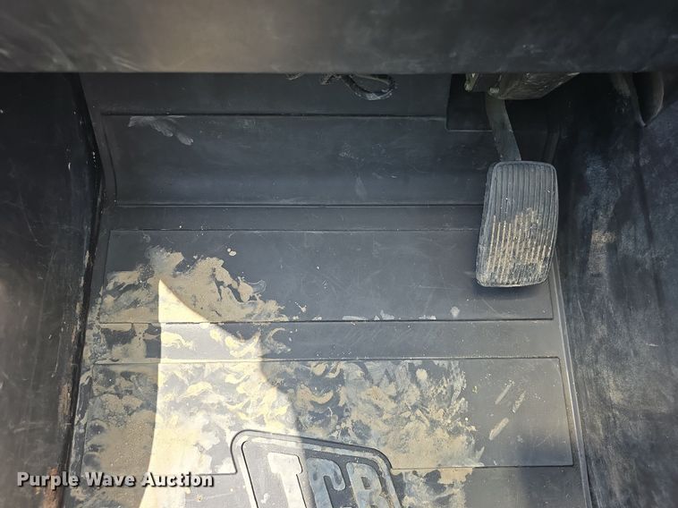 image for item DQ4436 2013 JCB 260 eco skid steer loader