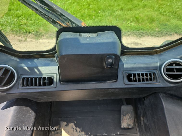 image for item DQ4436 2013 JCB 260 eco skid steer loader