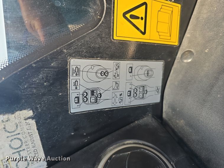 image for item DQ4436 2013 JCB 260 eco skid steer loader