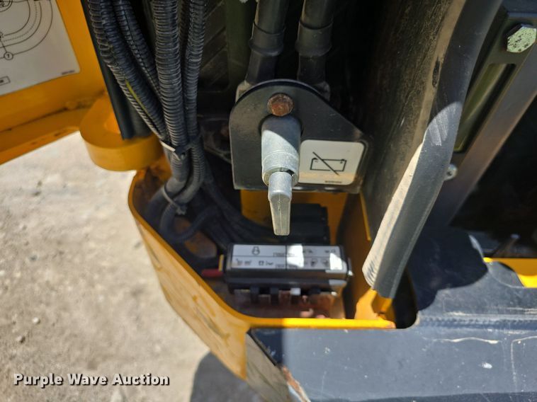 image for item DQ4436 2013 JCB 260 eco skid steer loader