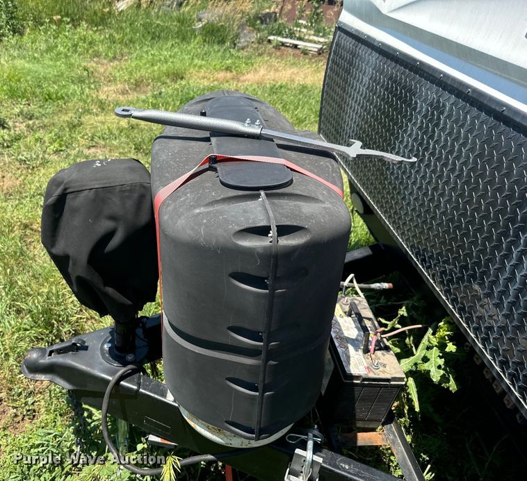 image for item DQ6812 2017 Heartland Wilderness 2875BH  camper