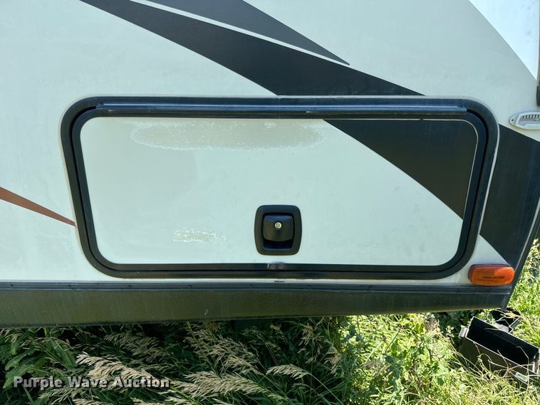 image for item DQ6812 2017 Heartland Wilderness 2875BH  camper