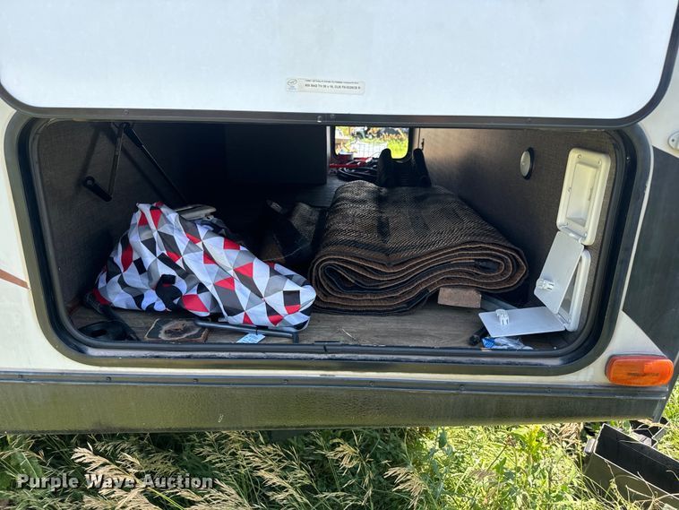 image for item DQ6812 2017 Heartland Wilderness 2875BH  camper