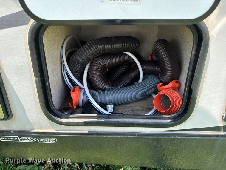 image for item DQ6812 2017 Heartland Wilderness 2875BH  camper