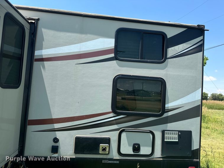 image for item DQ6812 2017 Heartland Wilderness 2875BH  camper