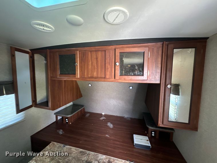 image for item DQ6812 2017 Heartland Wilderness 2875BH  camper