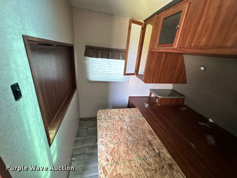 image for item DQ6812 2017 Heartland Wilderness 2875BH  camper