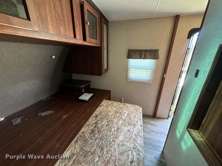 image for item DQ6812 2017 Heartland Wilderness 2875BH  camper