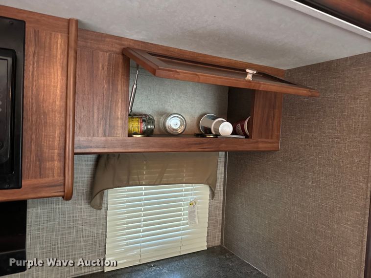 image for item DQ6812 2017 Heartland Wilderness 2875BH  camper