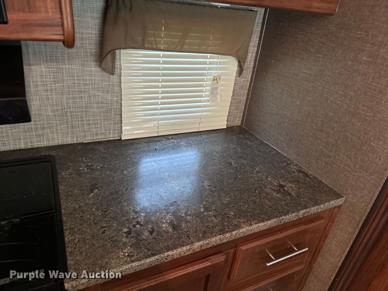 image for item DQ6812 2017 Heartland Wilderness 2875BH  camper