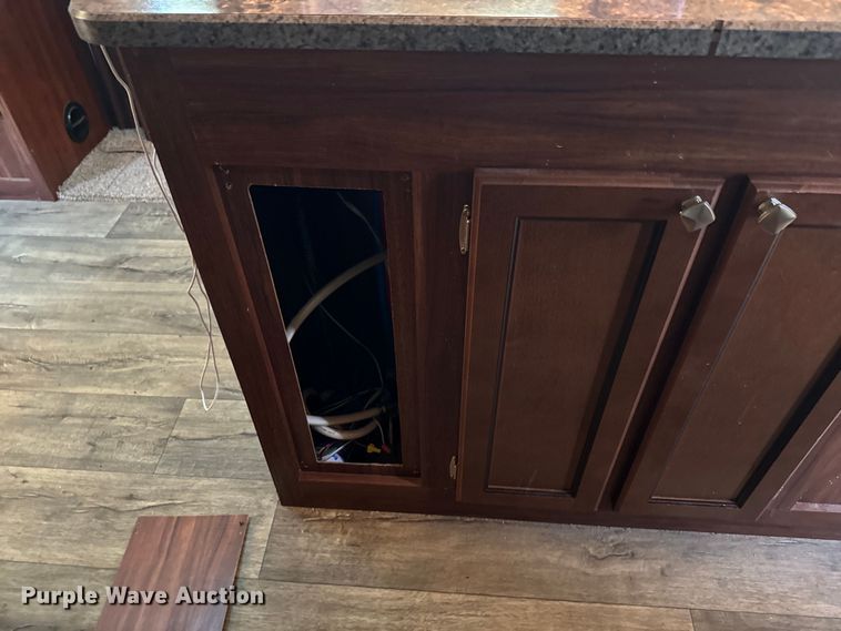 image for item DQ6812 2017 Heartland Wilderness 2875BH  camper