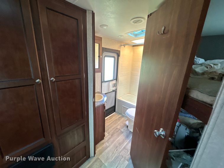 image for item DQ6812 2017 Heartland Wilderness 2875BH  camper