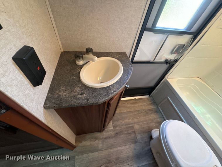 image for item DQ6812 2017 Heartland Wilderness 2875BH  camper