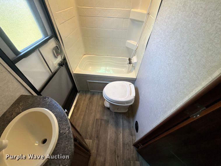 image for item DQ6812 2017 Heartland Wilderness 2875BH  camper