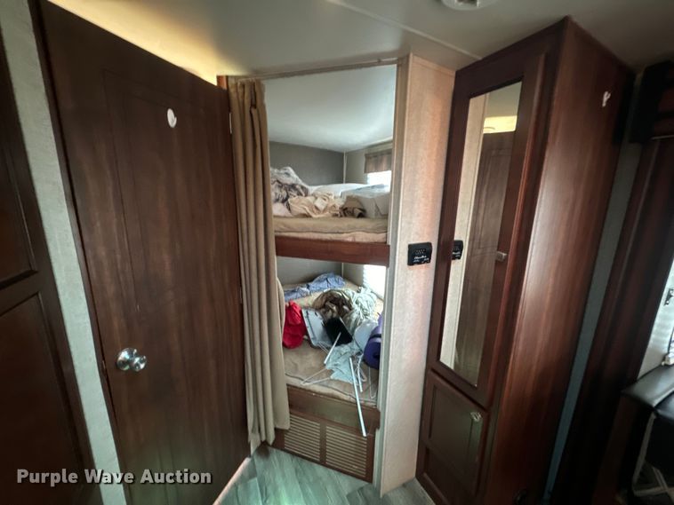 image for item DQ6812 2017 Heartland Wilderness 2875BH  camper