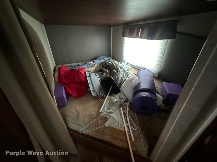 image for item DQ6812 2017 Heartland Wilderness 2875BH  camper