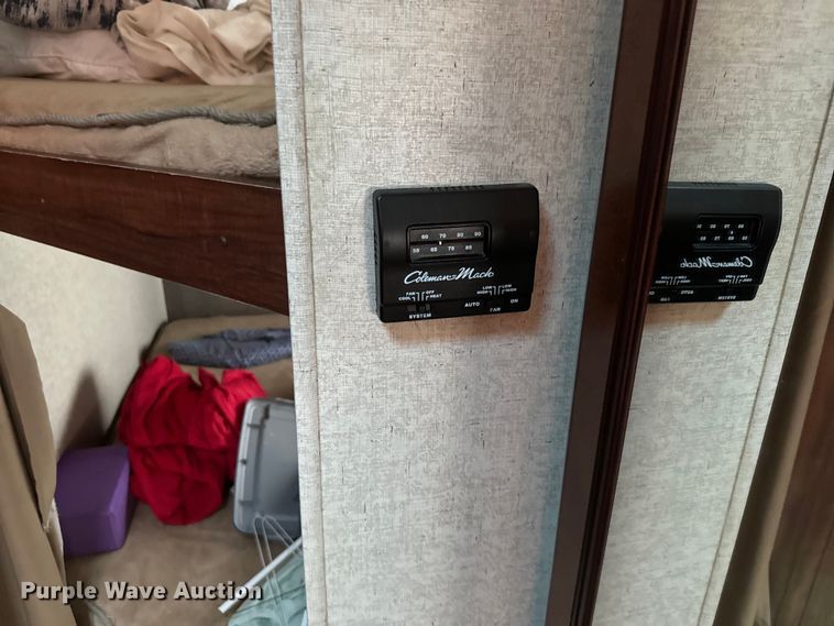 image for item DQ6812 2017 Heartland Wilderness 2875BH  camper