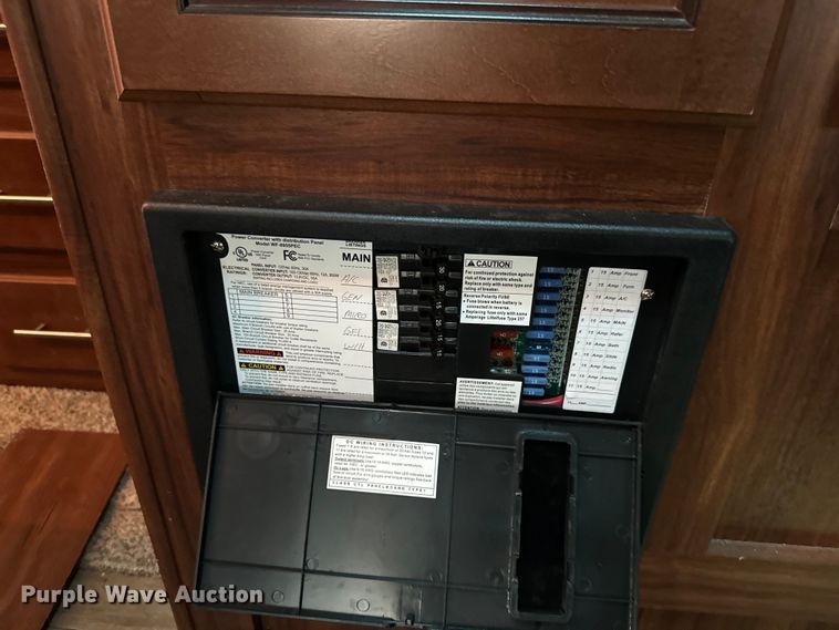 image for item DQ6812 2017 Heartland Wilderness 2875BH  camper