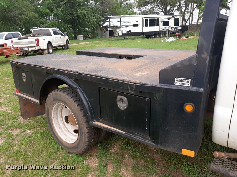 image for item DQ7054 2008 Ford F550 Super Duty SuperCab flatbed truck
