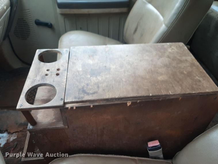 image for item DQ7054 2008 Ford F550 Super Duty SuperCab flatbed truck