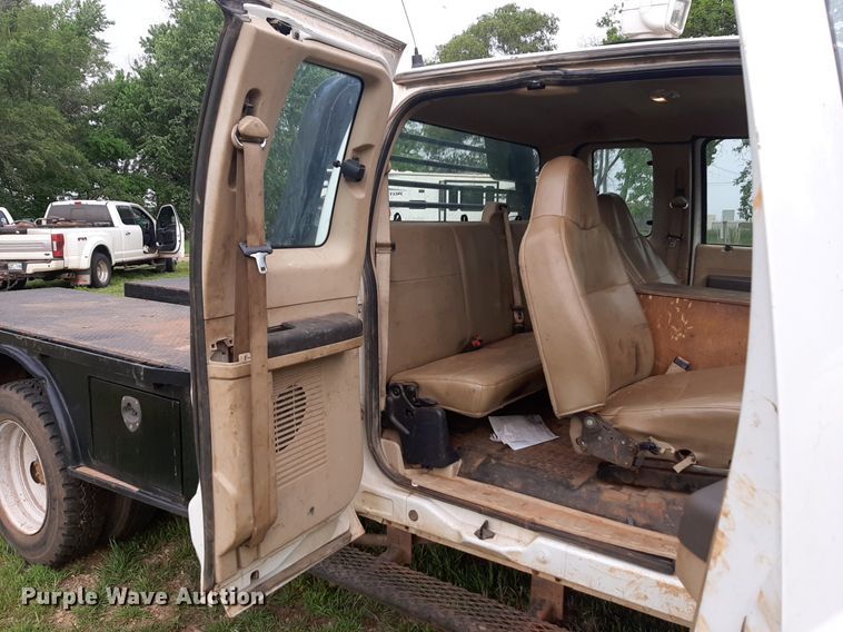 image for item DQ7054 2008 Ford F550 Super Duty SuperCab flatbed truck