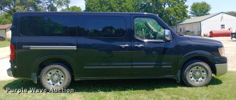 image for item DQ7165 2017 Nissan NV3500 van
