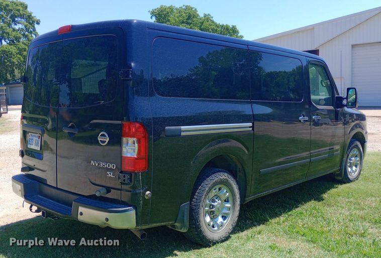 image for item DQ7165 2017 Nissan NV3500 van