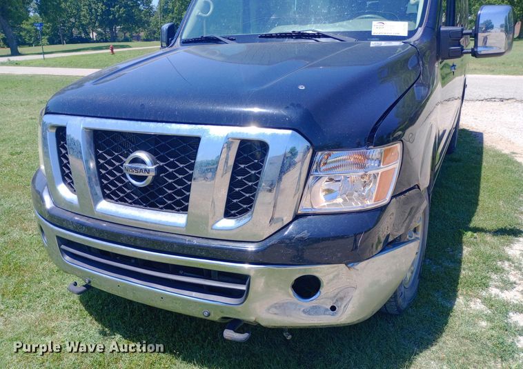 image for item DQ7165 2017 Nissan NV3500 van
